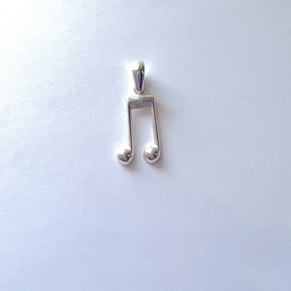 Silver musical 🎵 note pendant